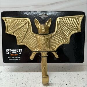 METAL HANDI INDIAN CRAFT GOLD BAT HOOK